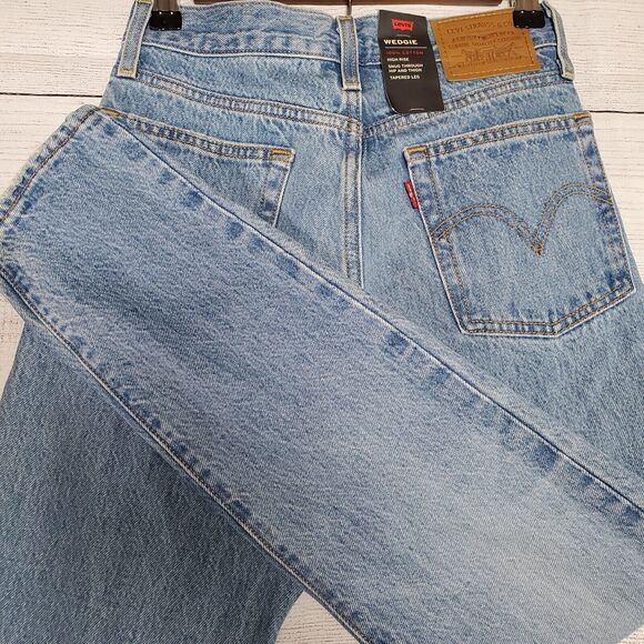 Levi's Light Blue Straight Leg Jeans - Picture 1 of 9